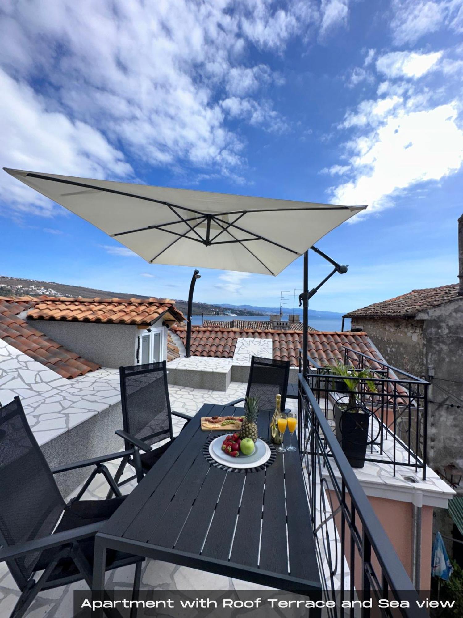 Villa Volos With Roof Terrace, Sea View, Free Private Parking Opatija Exterior foto