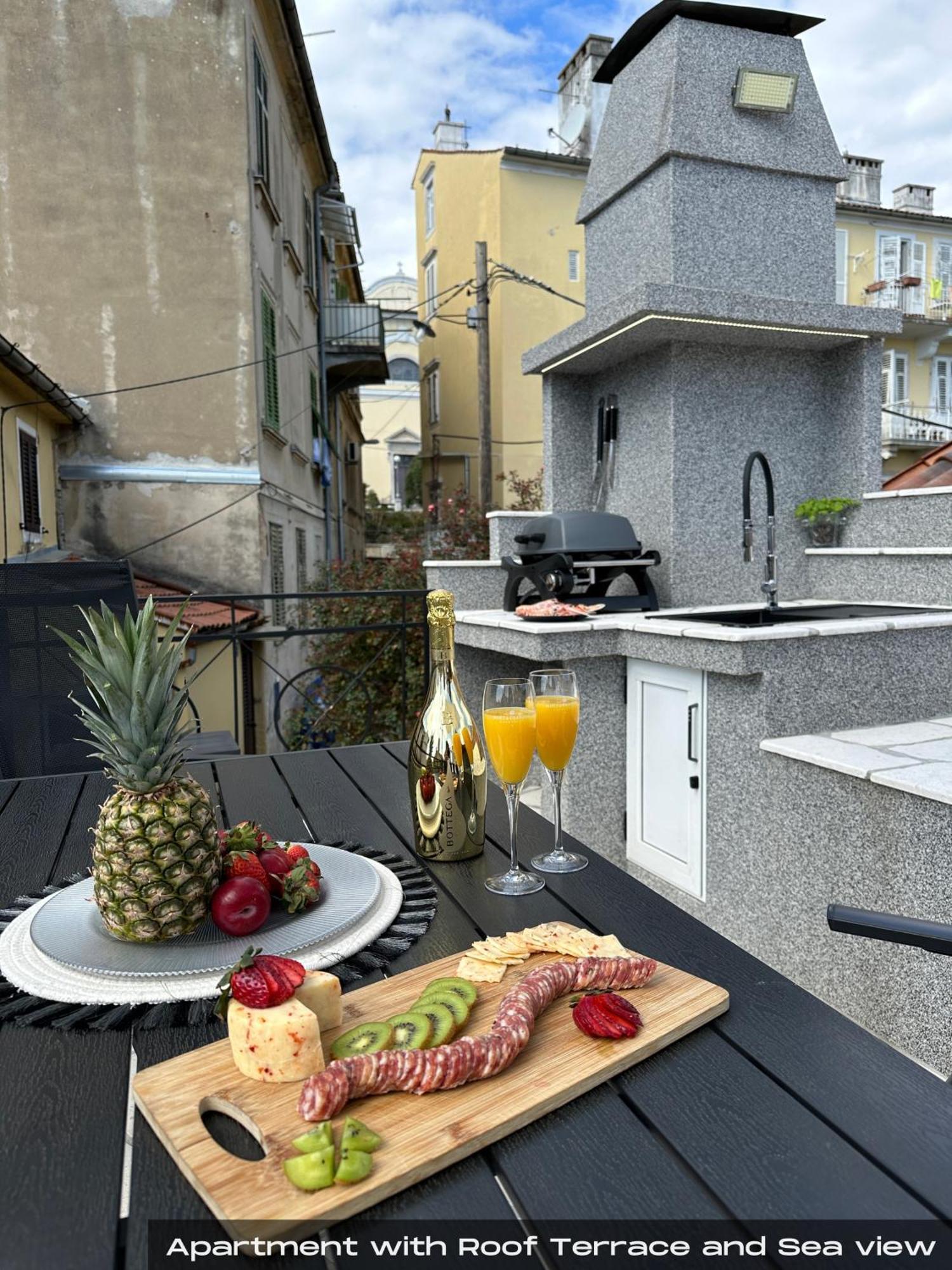 Villa Volos With Roof Terrace, Sea View, Free Private Parking Opatija Exterior foto